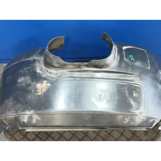 Plastico Paso Rueda Delantero Derecho para Ford Focus Lim. (Cb8)