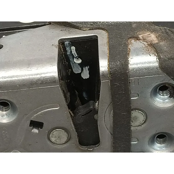 Cerradura Puerta Trasera Derecha para Ford Fiesta (Cb1)