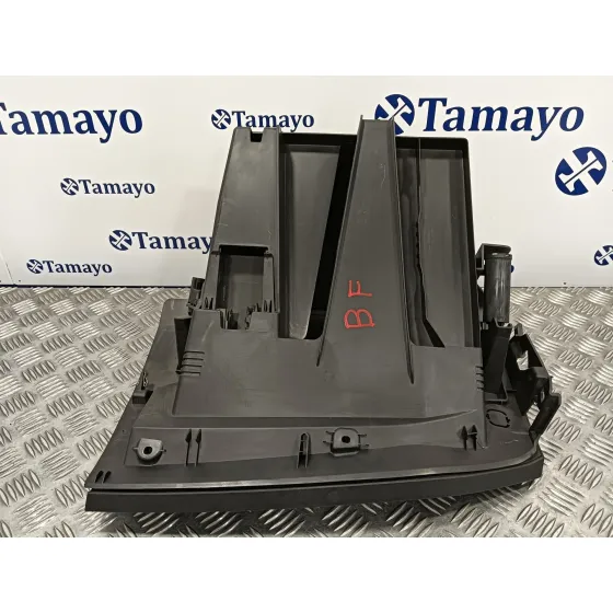 Guantera para Ford Focus Lim. (Cb8)