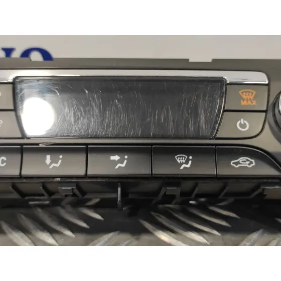 Mando Climatizador para Ford Focus Lim. (Cb8)