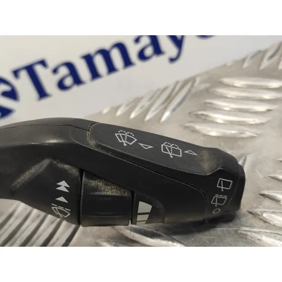 Mando Limpia para Ford Focus Lim. (Cb8)