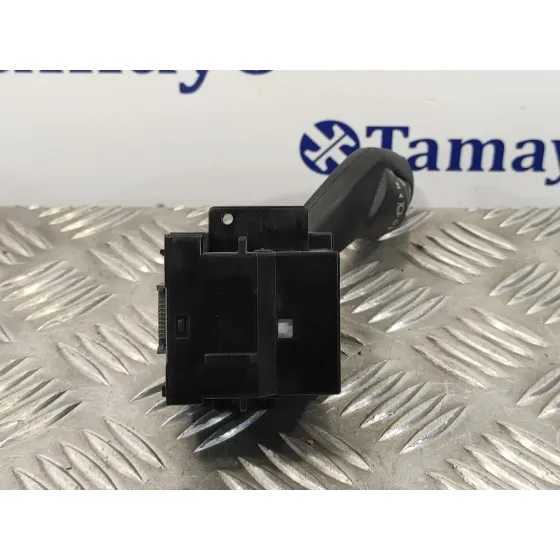 Mando Limpia para Ford Focus Lim. (Cb8)