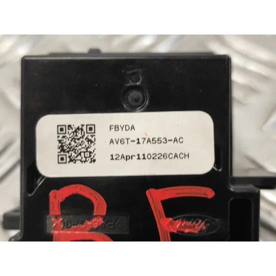 Mando Limpia para Ford Focus Lim. (Cb8)