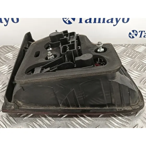Piloto Trasero Derecho Interior para Volkswagen Touareg (7L6)