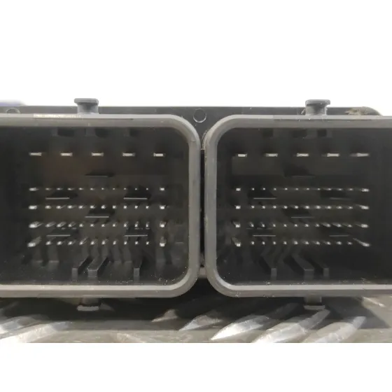 Centralita Motor Uce para Ford Focus Lim. (Cb8)