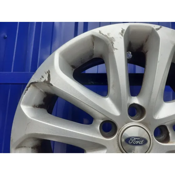 Llanta para Ford Focus Berlina (Cap)