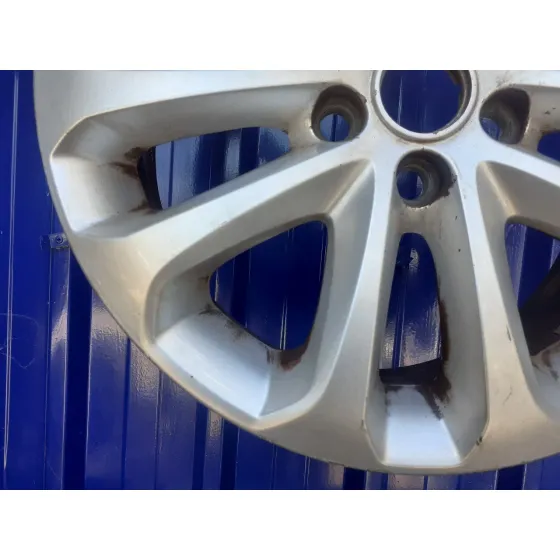 Llanta para Ford Focus Berlina (Cap)