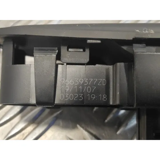 Mando Elevalunas Delantero Derecho para Citroën C4 Picasso