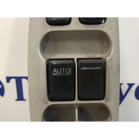 Mando Elevalunas Delantero Izquierdo para Nissan Almera Tino (V10M)