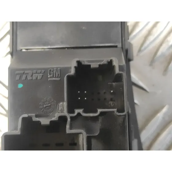 Mando Elevalunas Delantero Derecho para Opel Astra J Lim.
