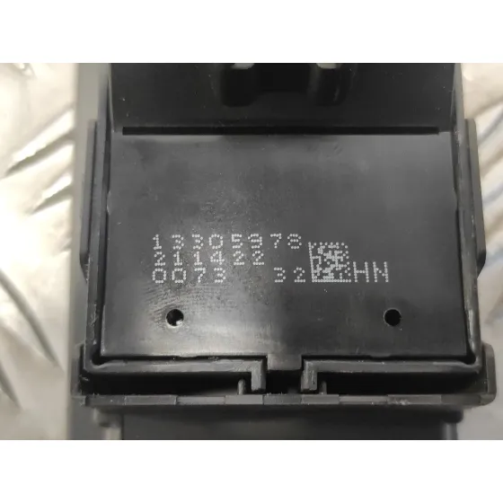 Mando Elevalunas Delantero Izquierdo para Opel Astra J Lim.