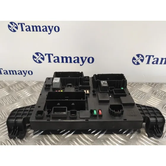 Caja Reles / Fusibles para Opel Astra J Lim.