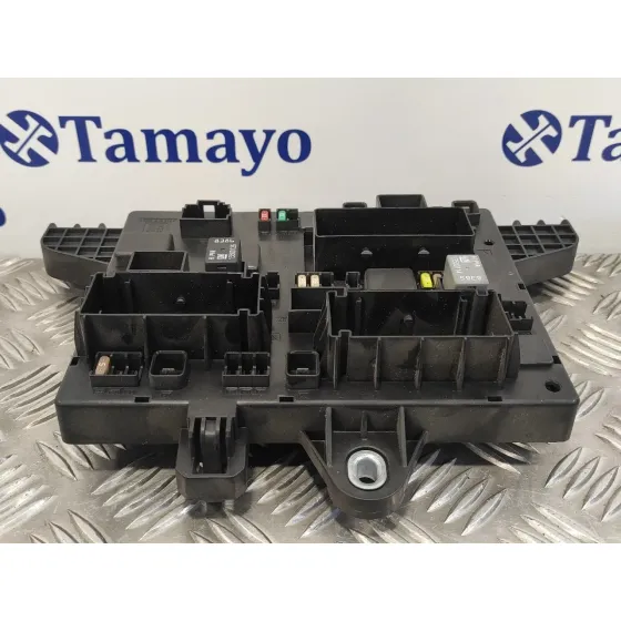 Caja Reles / Fusibles para Opel Astra J Lim.
