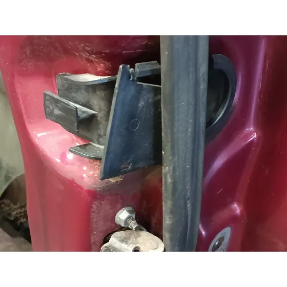 Puerta Delantera Izquierda para Ford Fiesta (Cb1)