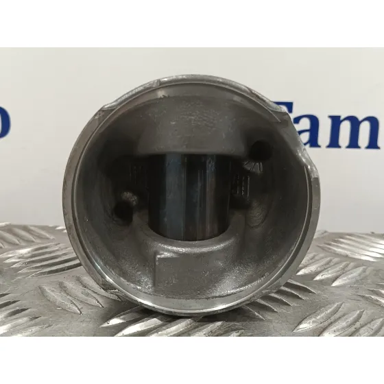 Piston para Nissan Qashqai (J11)