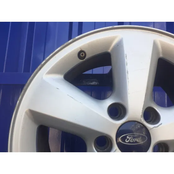 Llanta para Ford Focus Berlina (Cap)