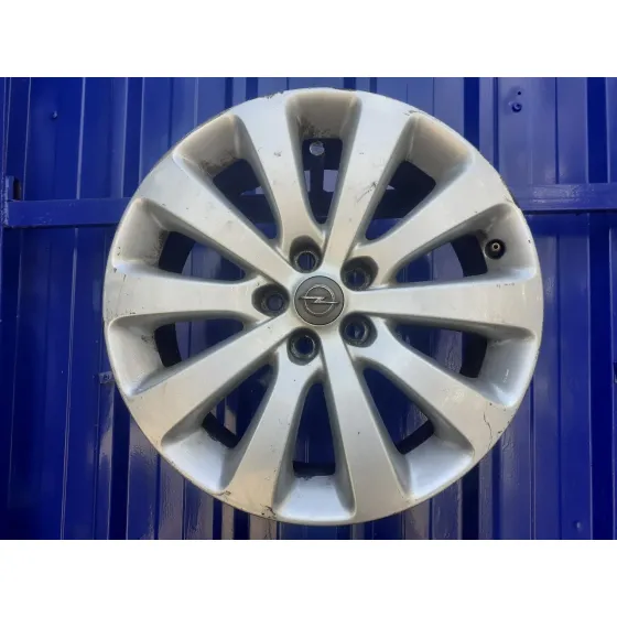 Llanta para Opel Astra J Lim.