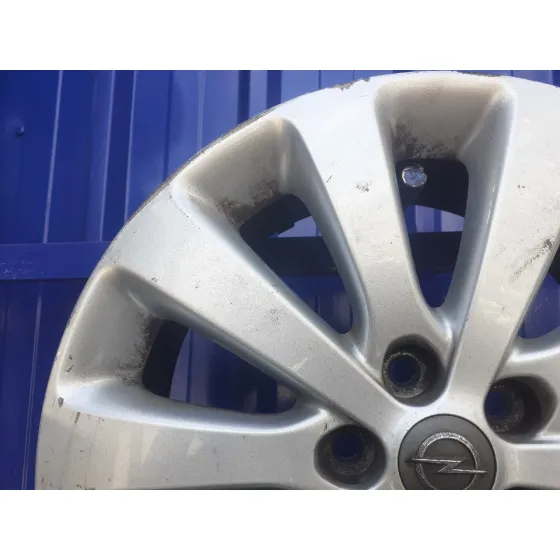 Llanta para Opel Astra J Lim.