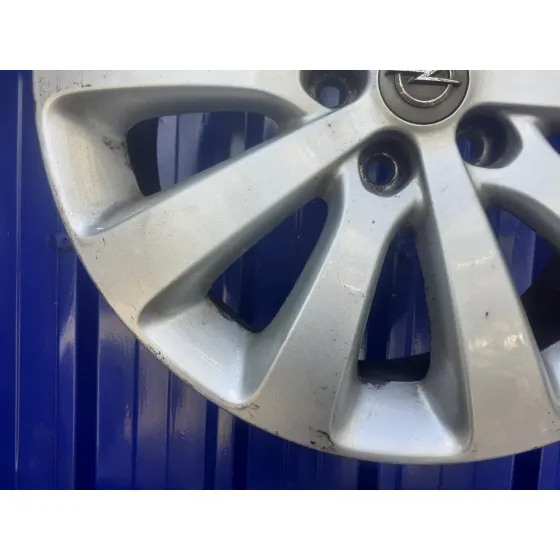 Llanta para Opel Astra J Lim.