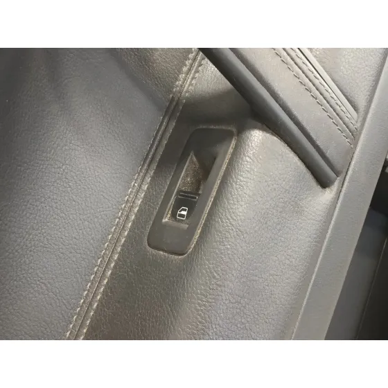 Guarnecido Puerta Trasera Izquierda para Volkswagen Touareg (7L6)
