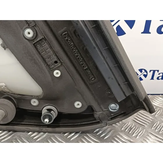 Guarnecido Puerta Trasera Izquierda para Volkswagen Touareg (7L6)