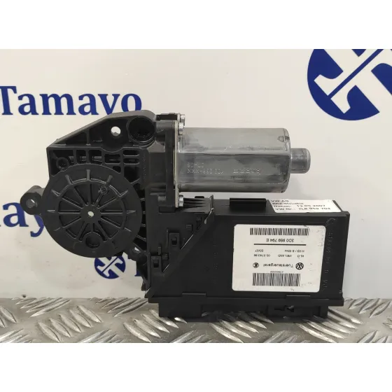 Motor Elevalunas Trasero Derecho para Volkswagen Touareg (7L6)
