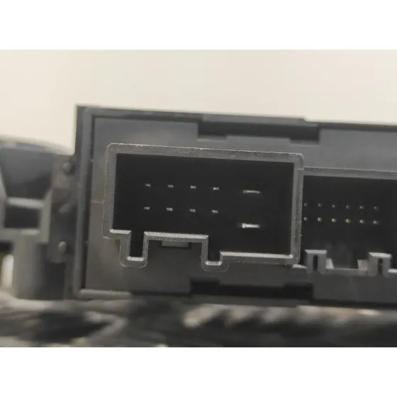 Motor Elevalunas Trasero Derecho para Volkswagen Touareg (7L6)