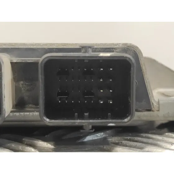 Centralita Motor Uce para Dacia Sandero