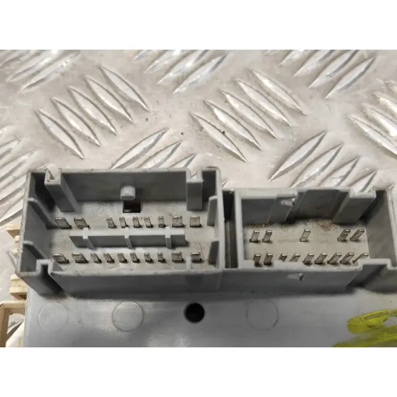 Caja Reles / Fusibles para Peugeot Boxer Caja Cerrada (Rs 3000) (330/333) 2007 ->)
