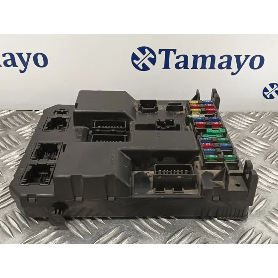 Caja Reles / Fusibles para Peugeot 307 Break / Sw (S1)