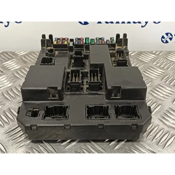 Caja Reles / Fusibles para Peugeot 307 Break / Sw (S1)