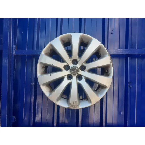 Llanta para Opel Astra J Lim.