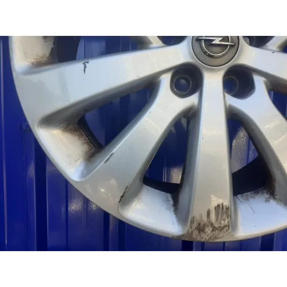 Llanta para Opel Astra J Lim.