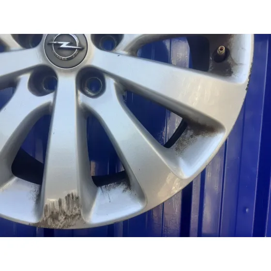 Llanta para Opel Astra J Lim.