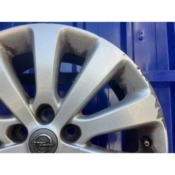 Llanta para Opel Astra J Lim.