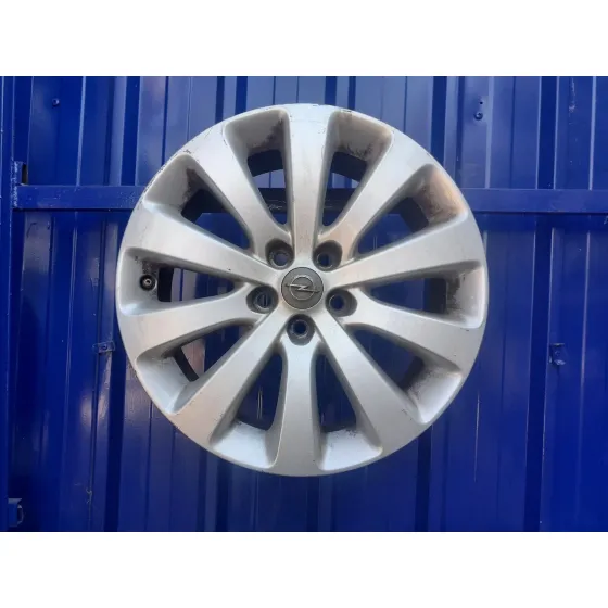 Llanta para Opel Astra J Lim.