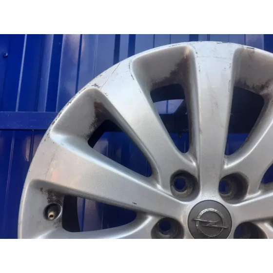 Llanta para Opel Astra J Lim.