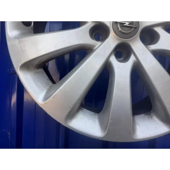 Llanta para Opel Astra J Lim.