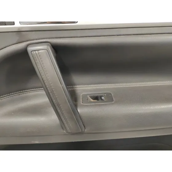 Guarnecido Puerta Delantera Derecha para Volkswagen Touareg (7L6)
