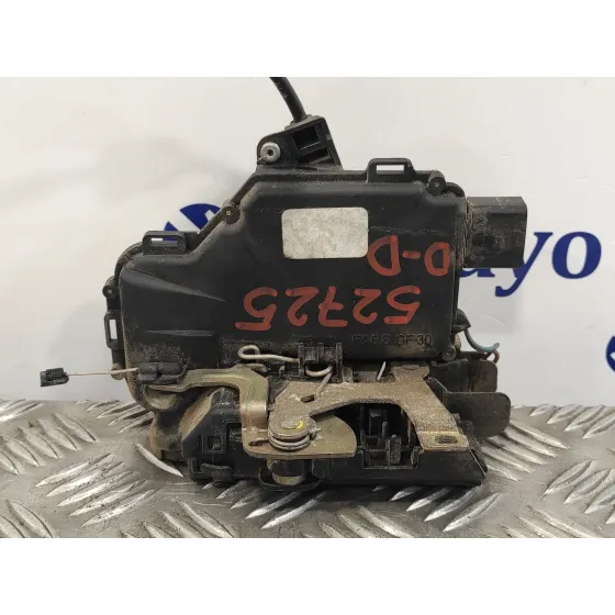 Cerradura Puerta Delantera Derecha para Volkswagen New Beetle (9C1/1C1)