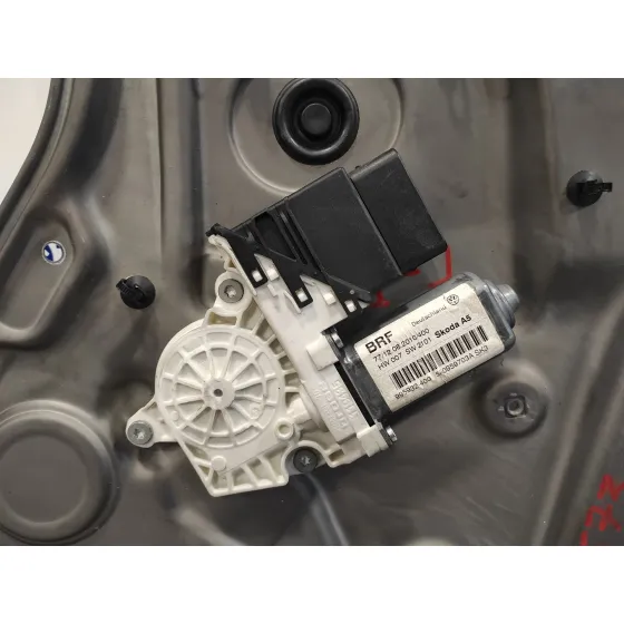 Elevalunas Trasero Izquierdo para Skoda Octavia Berlina (1Z3)