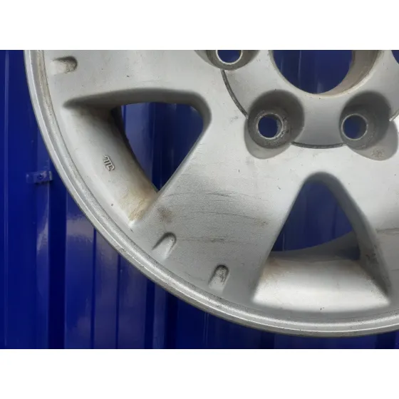 Llanta para Mitsubishi Montero (V60/V70)