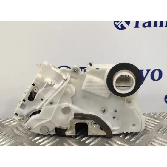 Cerradura Puerta Delantera Derecha para Toyota Yaris