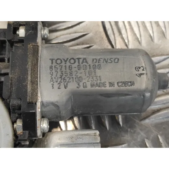 Elevalunas Delantero Derecho para Toyota Yaris