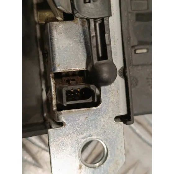 Cerradura Maletero / Porton para Volkswagen Polo (9N1)