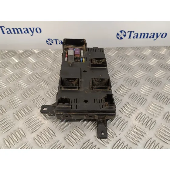 Caja Reles / Fusibles para Kia Carnival