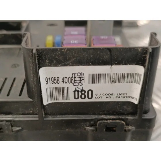 Caja Reles / Fusibles para Kia Carnival