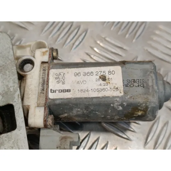 Elevalunas Delantero Derecho para Peugeot 206 Cc
