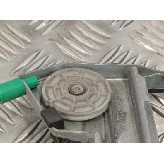 Elevalunas Delantero Derecho para Peugeot 206 Cc
