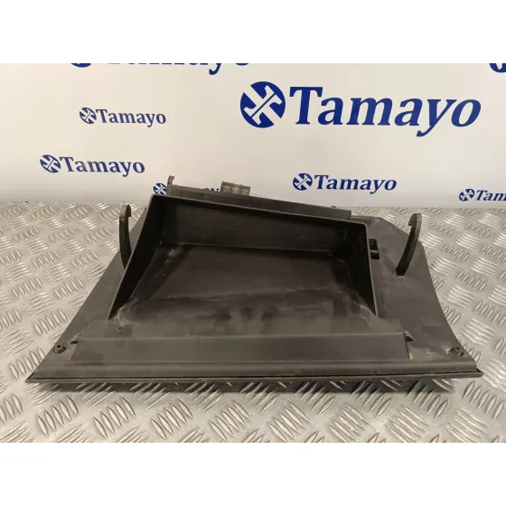 Guantera para Mazda 3 Lim. (Bl)